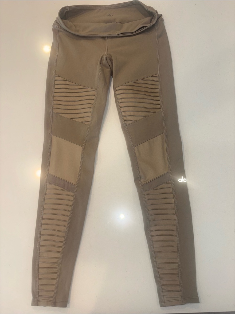 ALO Yoga Women’s Moto Leggings in Taupe Beige